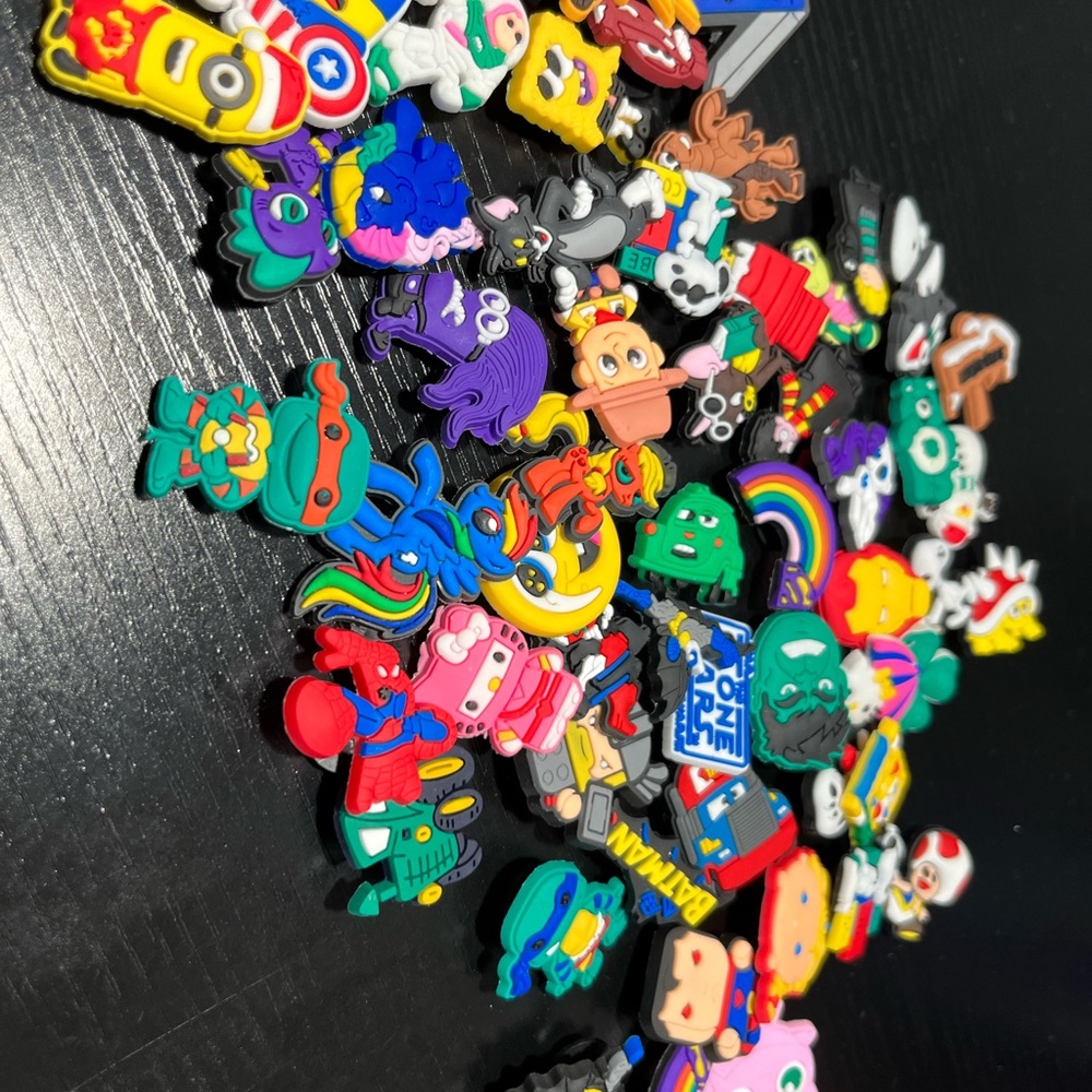 Random jibbitz